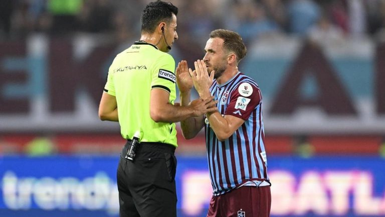 Edin Visca kırmızı kart nedeniyle oyun dışı