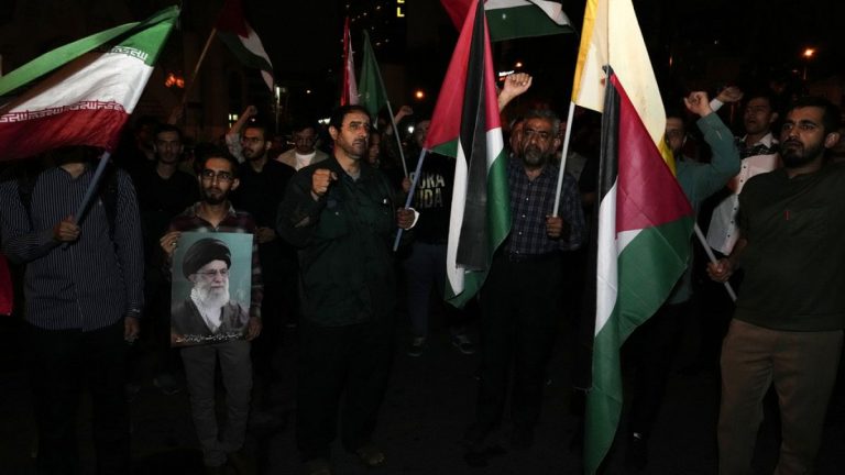 İranlı kaynaklar: ‘Hamaney İran’da güvenli bir bölgede, artık kimseye güvenmiyor’