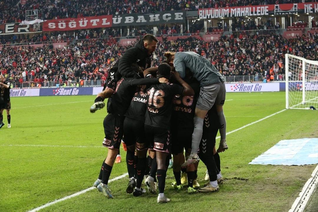 Son Dakika-Şok-Fenerbahçe-Samsunspor-Beraberlik-Capti-5