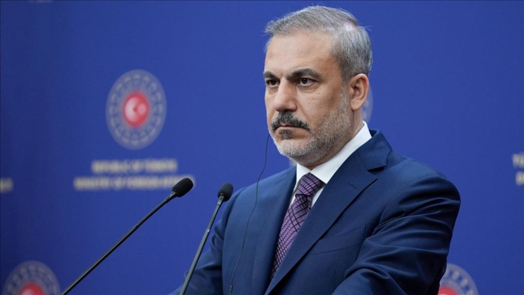 Türk restoranı ateşe verildi, Türk araçlarına saldırı düzenlendi: Karadağ sokakları yangına sahne oldu! Sınır dışı edilecekler 6